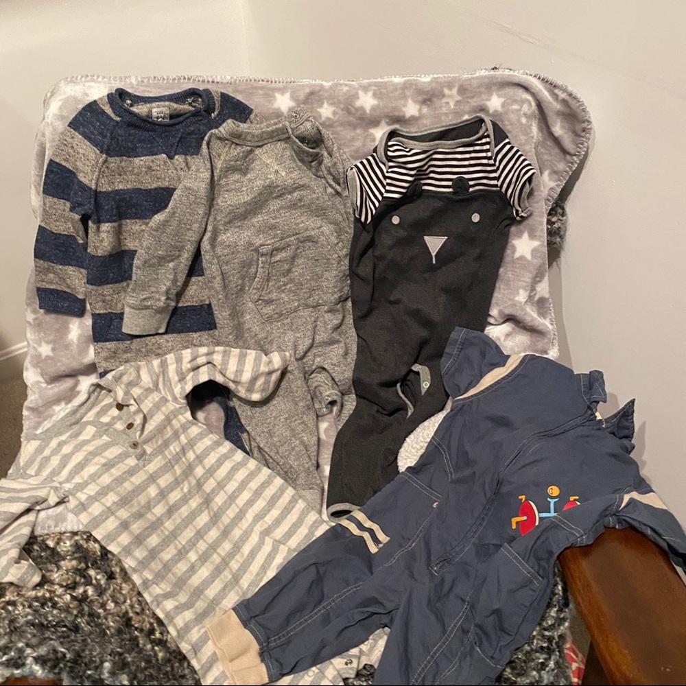 Gap Gymboree bundle boys bodysuits 12-18 mo
